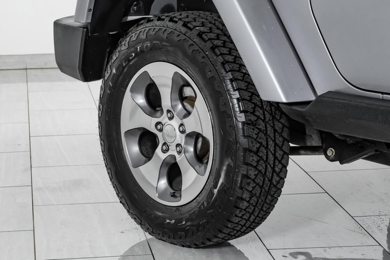 2018 Jeep Wrangler JK SAHARA 4WD AUTOMATIC SOFT TOP CONVERTIBLE CRUISE CONTROL TOW HITCH ALLOY WHEELS Carrollton TX