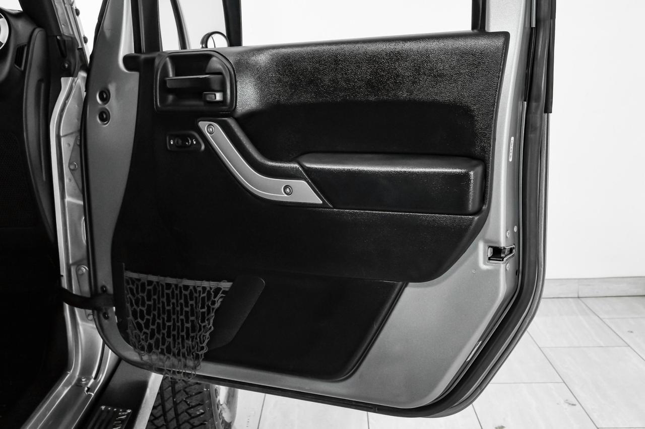 2018 Jeep Wrangler JK SAHARA 4WD AUTOMATIC SOFT TOP CONVERTIBLE CRUISE CONTROL TOW HITCH ALLOY WHEELS Carrollton TX