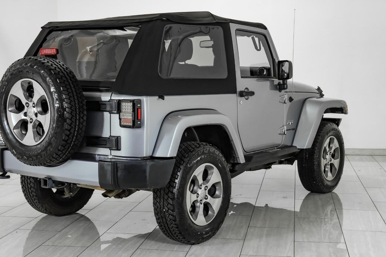 2018 Jeep Wrangler JK SAHARA 4WD AUTOMATIC SOFT TOP CONVERTIBLE CRUISE CONTROL TOW HITCH ALLOY WHEELS Carrollton TX