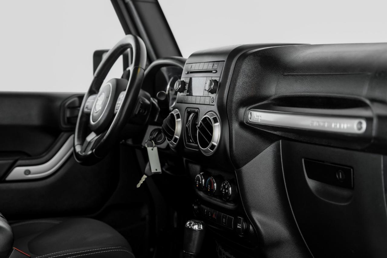 2018 Jeep Wrangler JK UNLIMITED SAHARA 4WD AUTOMATIC SOFT TOP CONVERTIBLE CRUISE CONTR Carrollton TX