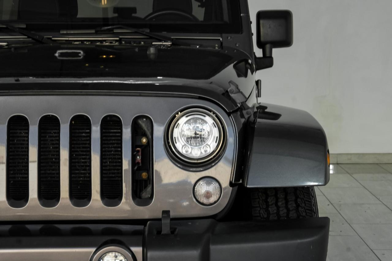 2018 Jeep Wrangler JK UNLIMITED SAHARA 4WD AUTOMATIC SOFT TOP CONVERTIBLE CRUISE CONTR Carrollton TX