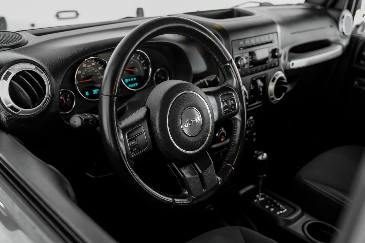 2018 Jeep Wrangler JK UNLIMITED SAHARA 4WD AUTOMATIC SOFT TOP CONVERTIBLE CRUISE CONTR Carrollton TX