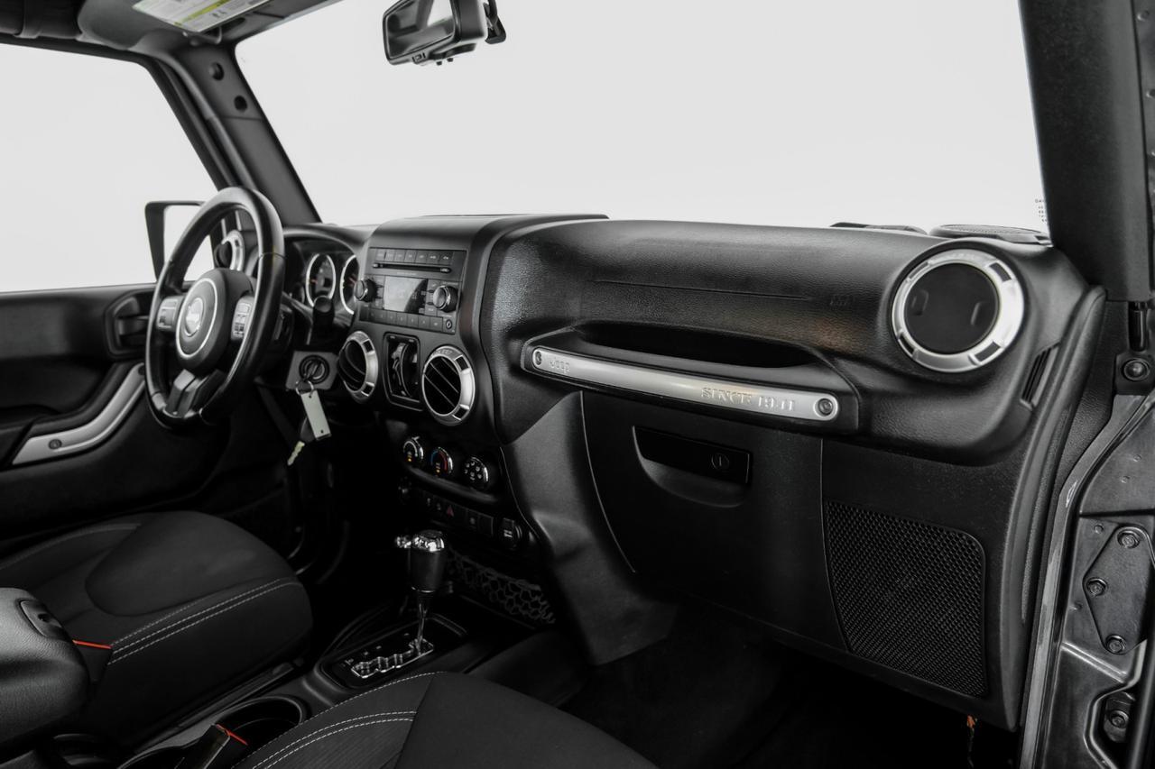 2018 Jeep Wrangler JK UNLIMITED SAHARA 4WD AUTOMATIC SOFT TOP CONVERTIBLE CRUISE CONTR Carrollton TX