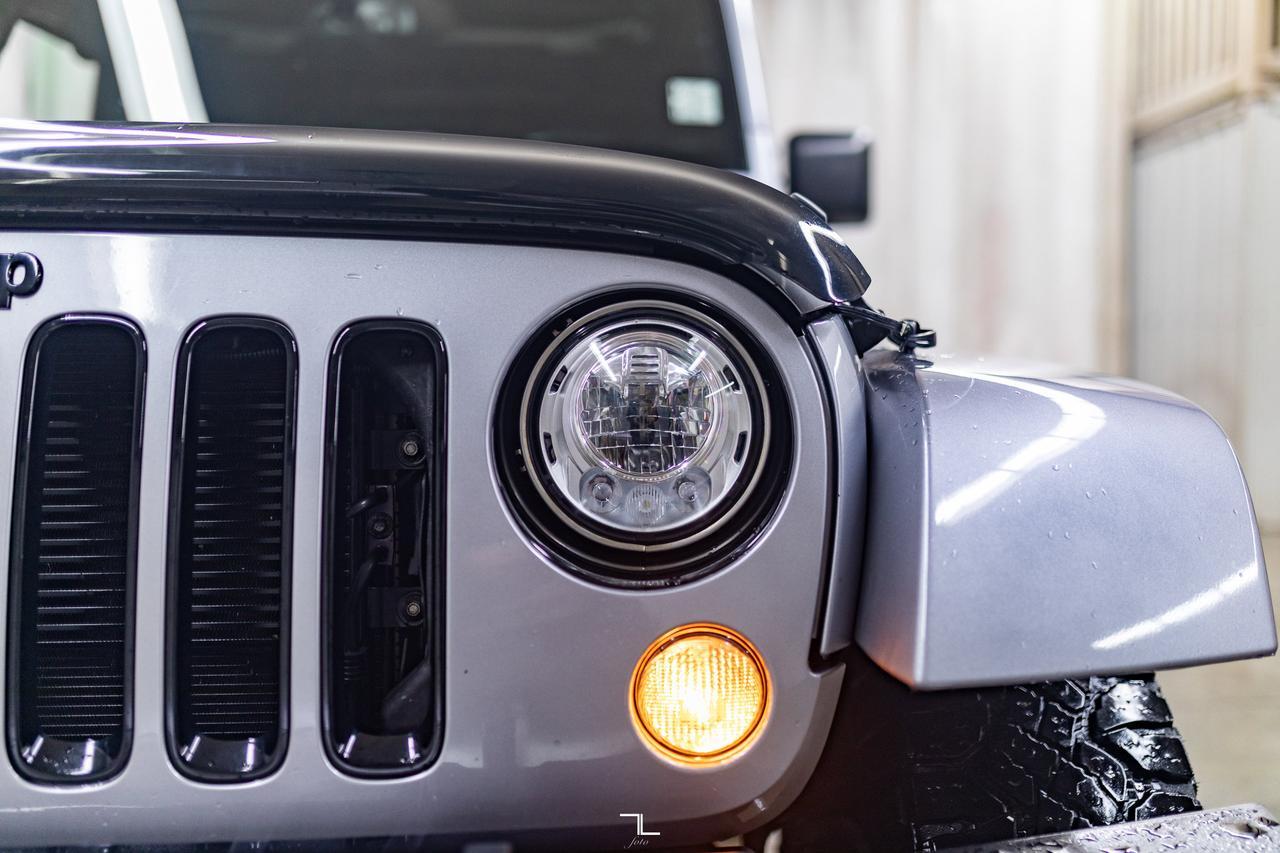 2018 Jeep Wrangler JK Unlimited 4x4 Altitude Leather Nav Red Deer AB