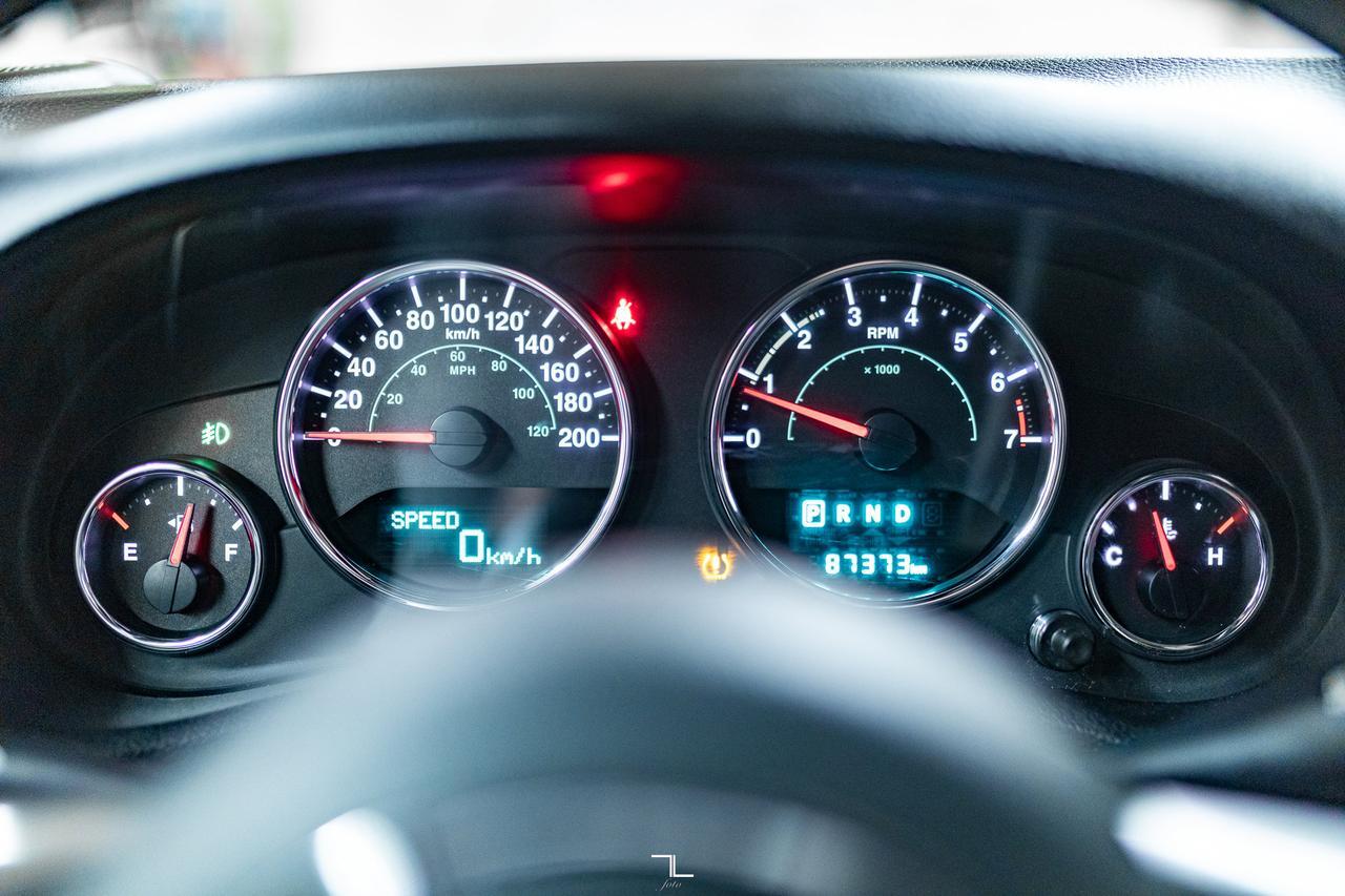 2018 Jeep Wrangler JK Unlimited 4x4 Altitude Leather Nav Red Deer AB