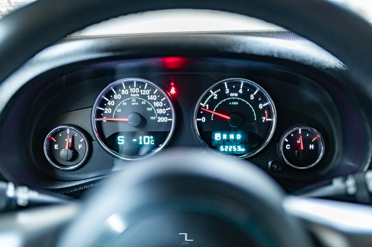 2018 Jeep Wrangler JK Unlimited 4x4 Altitude Leather Nav Red Deer AB