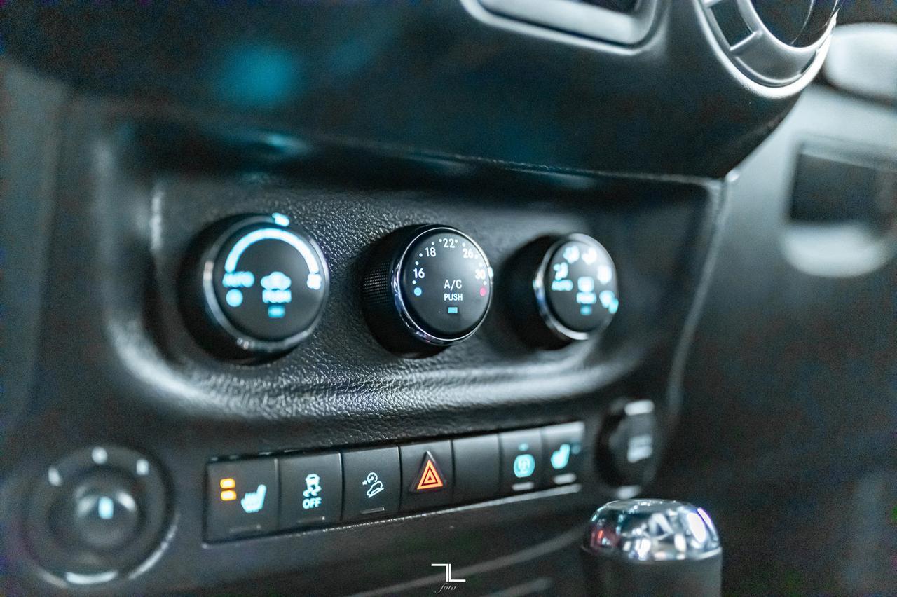 2018 Jeep Wrangler JK Unlimited 4x4 Altitude Leather Nav Red Deer AB