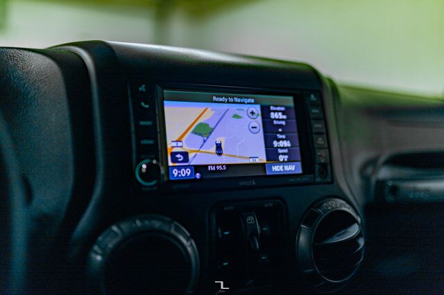 2018 Jeep Wrangler JK Unlimited 4x4 Altitude Leather Nav Red Deer AB