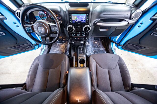 2018 Jeep Wrangler JK Unlimited 4x4 Sahara Nav Red Deer AB