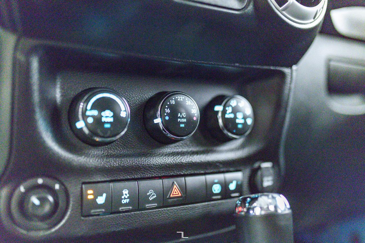2018 Jeep Wrangler JK Unlimited 4x4 Sahara Nav Red Deer AB