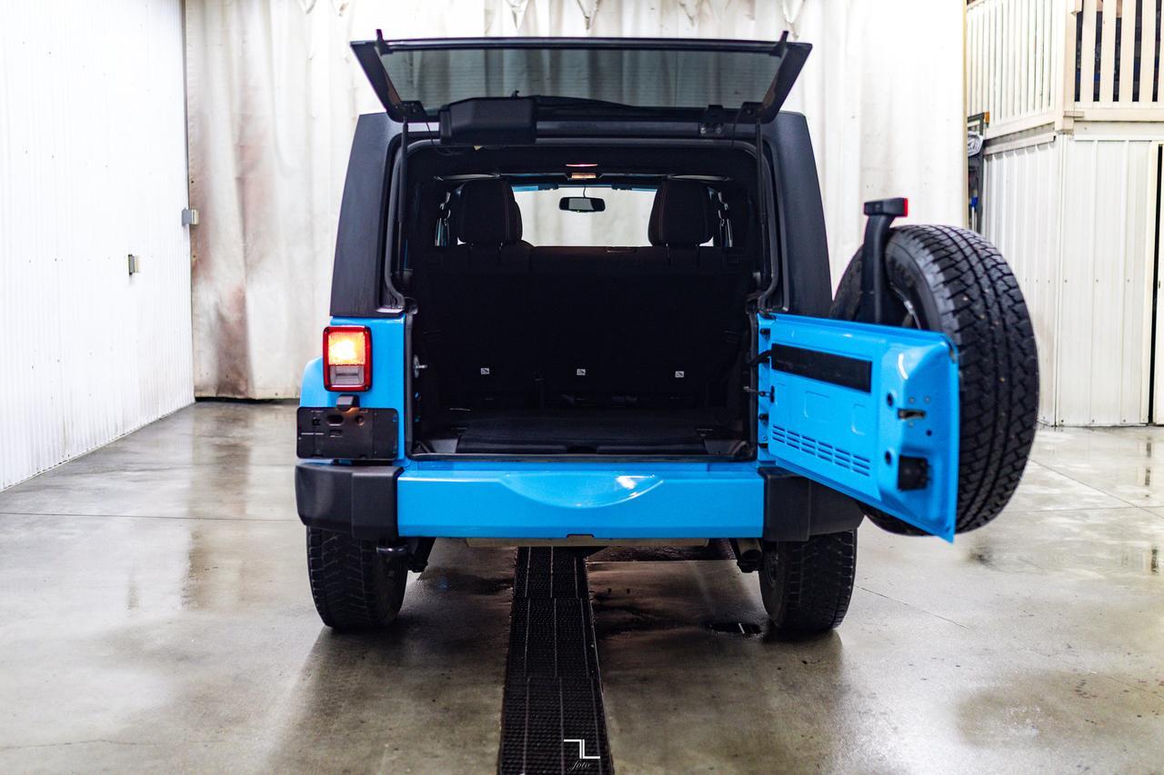 2018 Jeep Wrangler JK Unlimited 4x4 Sahara Nav Red Deer AB