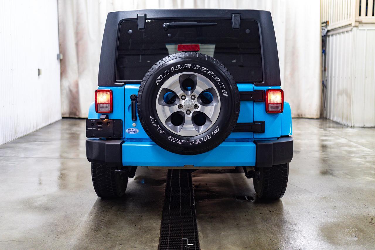 2018 Jeep Wrangler JK Unlimited 4x4 Sahara Nav Red Deer AB