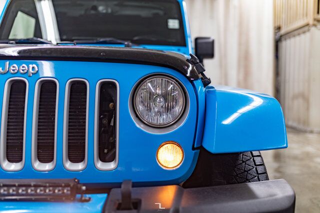 2018 Jeep Wrangler JK Unlimited 4x4 Sahara Nav Red Deer AB