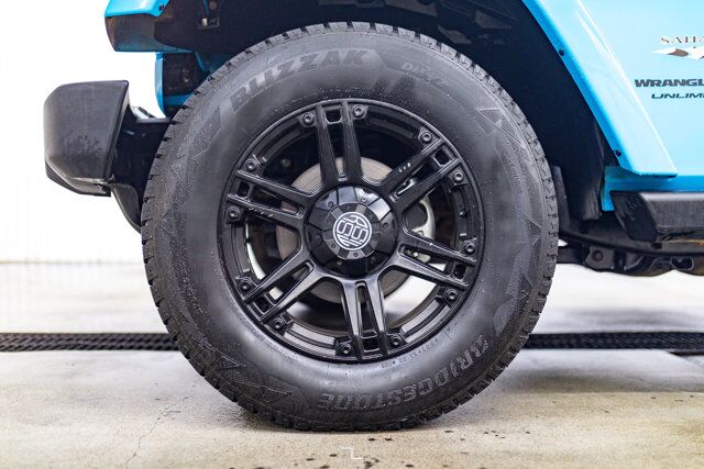 2018 Jeep Wrangler JK Unlimited 4x4 Sahara Nav Red Deer AB