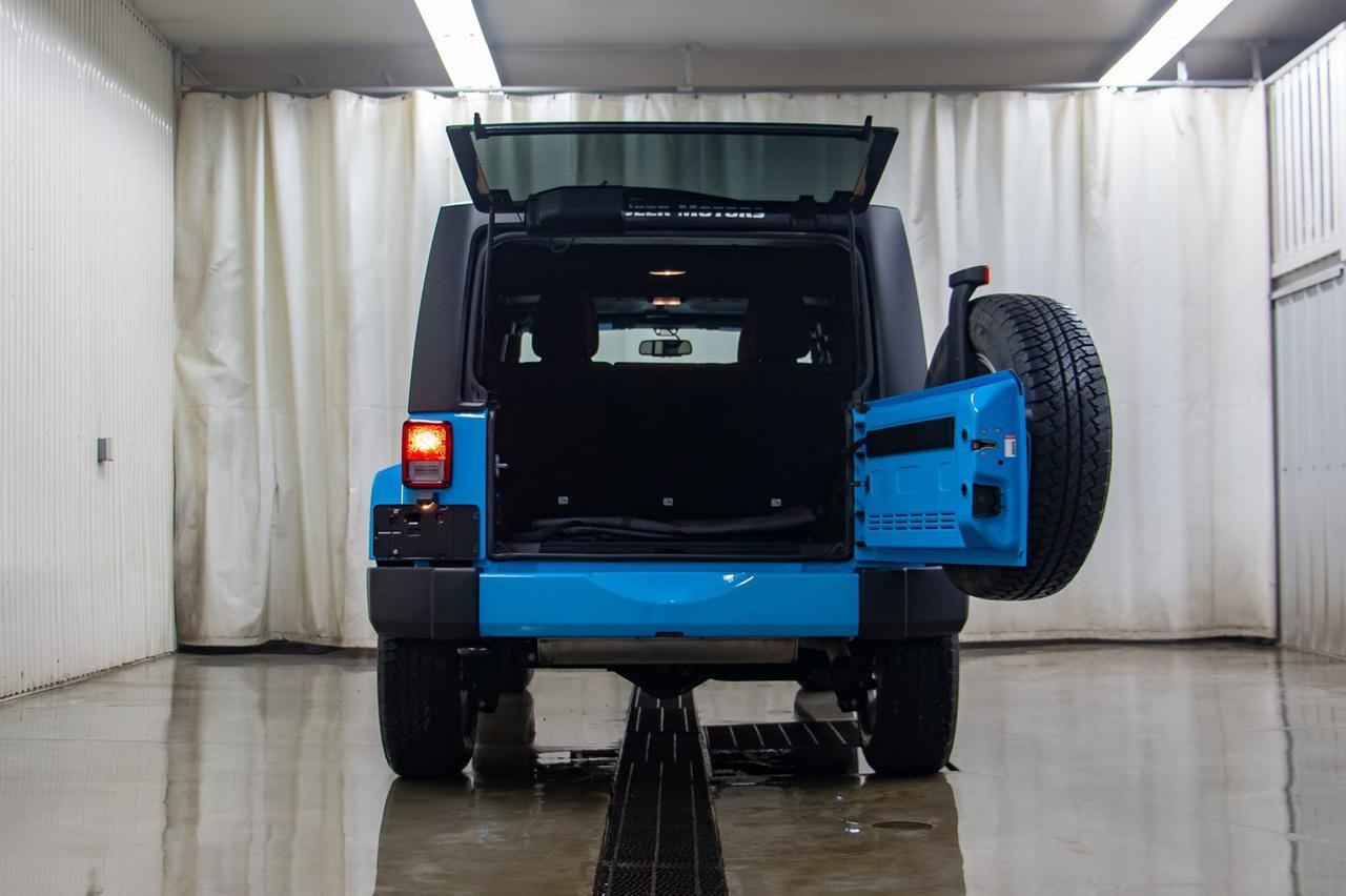 2018 Jeep Wrangler JK Unlimited 4x4 Sahara Nav Red Deer AB