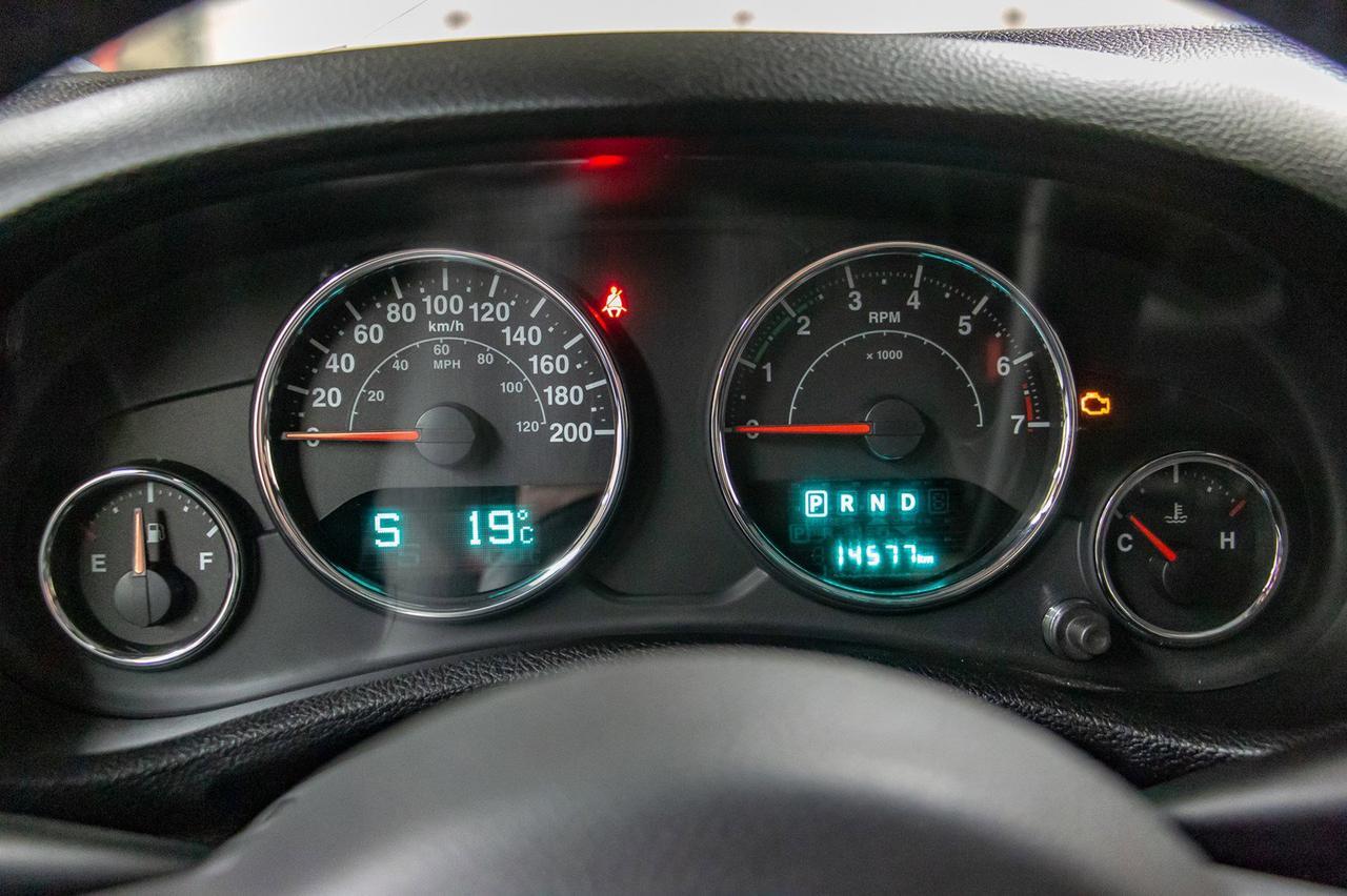 2018 Jeep Wrangler JK Unlimited 4x4 Sahara Nav Red Deer AB