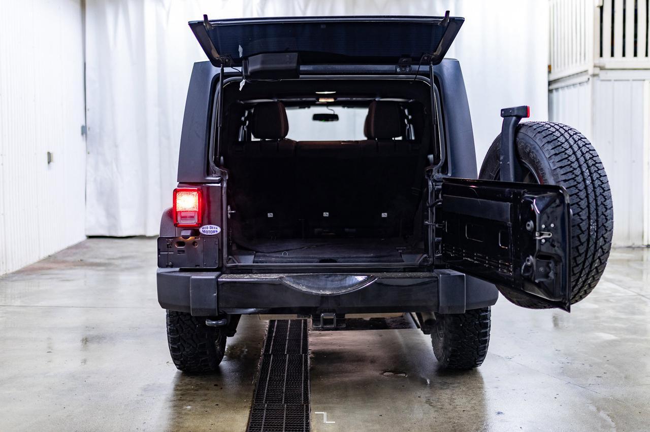 2018 Jeep Wrangler JK Unlimited 4x4 Sahara Nav Red Deer AB