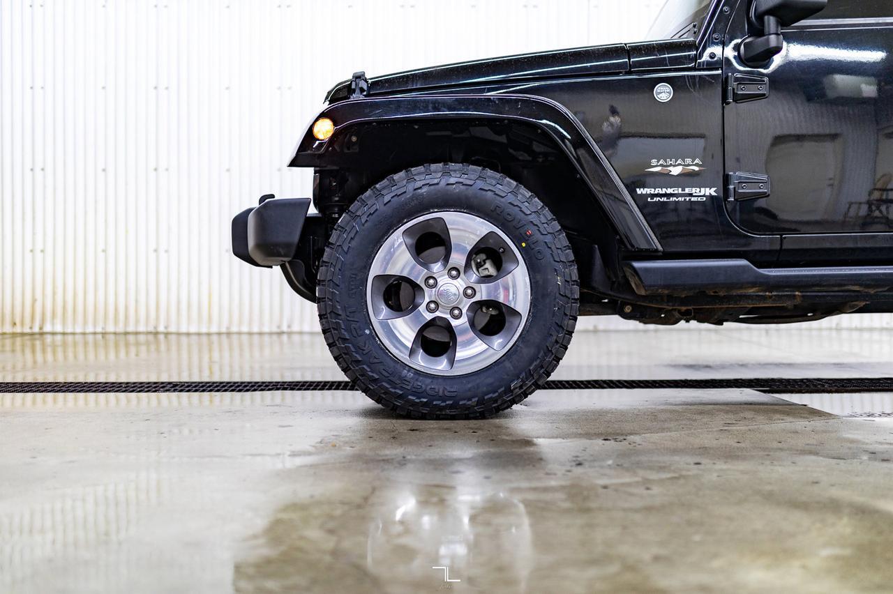 2018 Jeep Wrangler JK Unlimited 4x4 Sahara Nav Red Deer AB