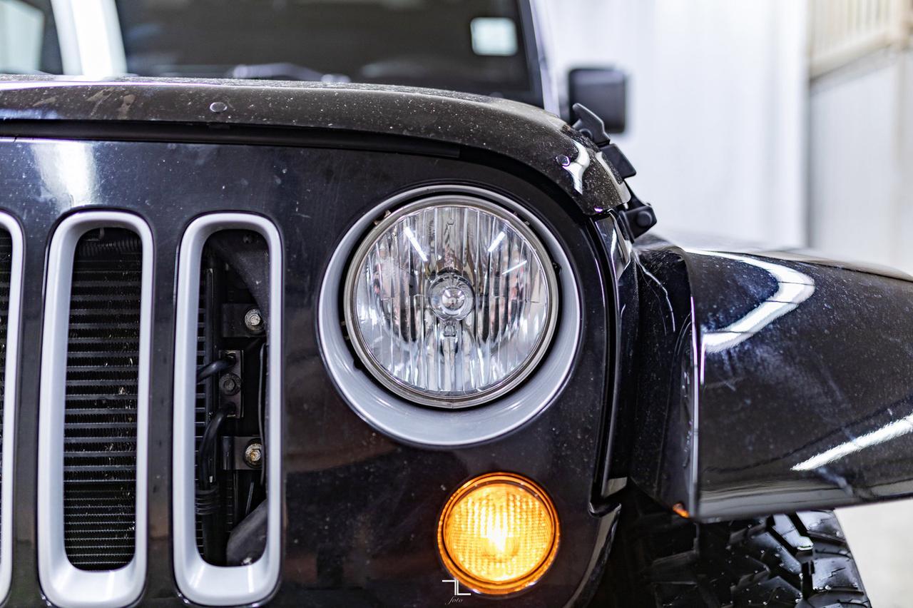 2018 Jeep Wrangler JK Unlimited 4x4 Sahara Nav Red Deer AB