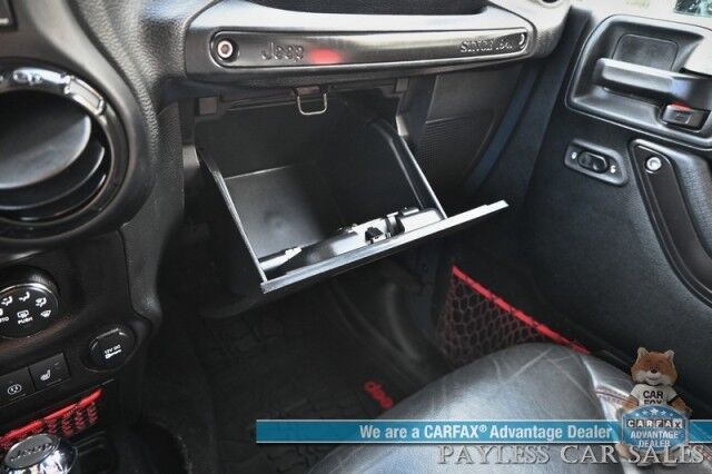 2018 Jeep Wrangler JK Unlimited Rubicon / Recon Edition / 3.6L V6 / 4X4 / Auto Start / Heated Leather Seats / Navigation / Alpine Speakers / Back Up Camera / Outlaw Wheels / 3 Piece Hard Top / Roof Rack / Tow Pkg / 20 MPG Anchorage AK