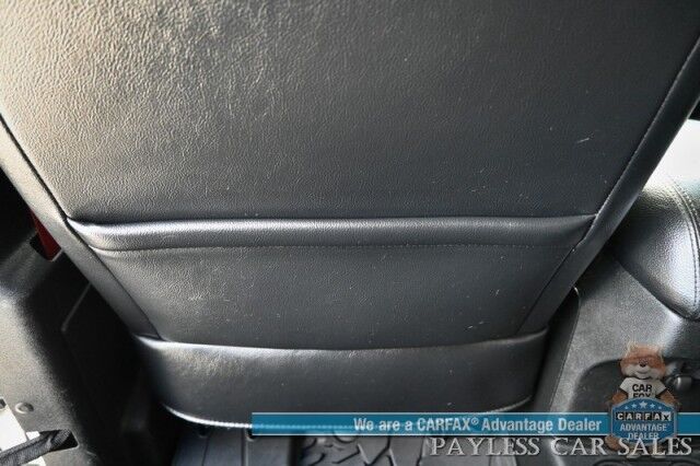 2018 Jeep Wrangler JK Unlimited Rubicon / Recon Edition / 3.6L V6 / 4X4 / Auto Start / Heated Leather Seats / Navigation / Alpine Speakers / Back Up Camera / Outlaw Wheels / 3 Piece Hard Top / Roof Rack / Tow Pkg / 20 MPG Anchorage AK