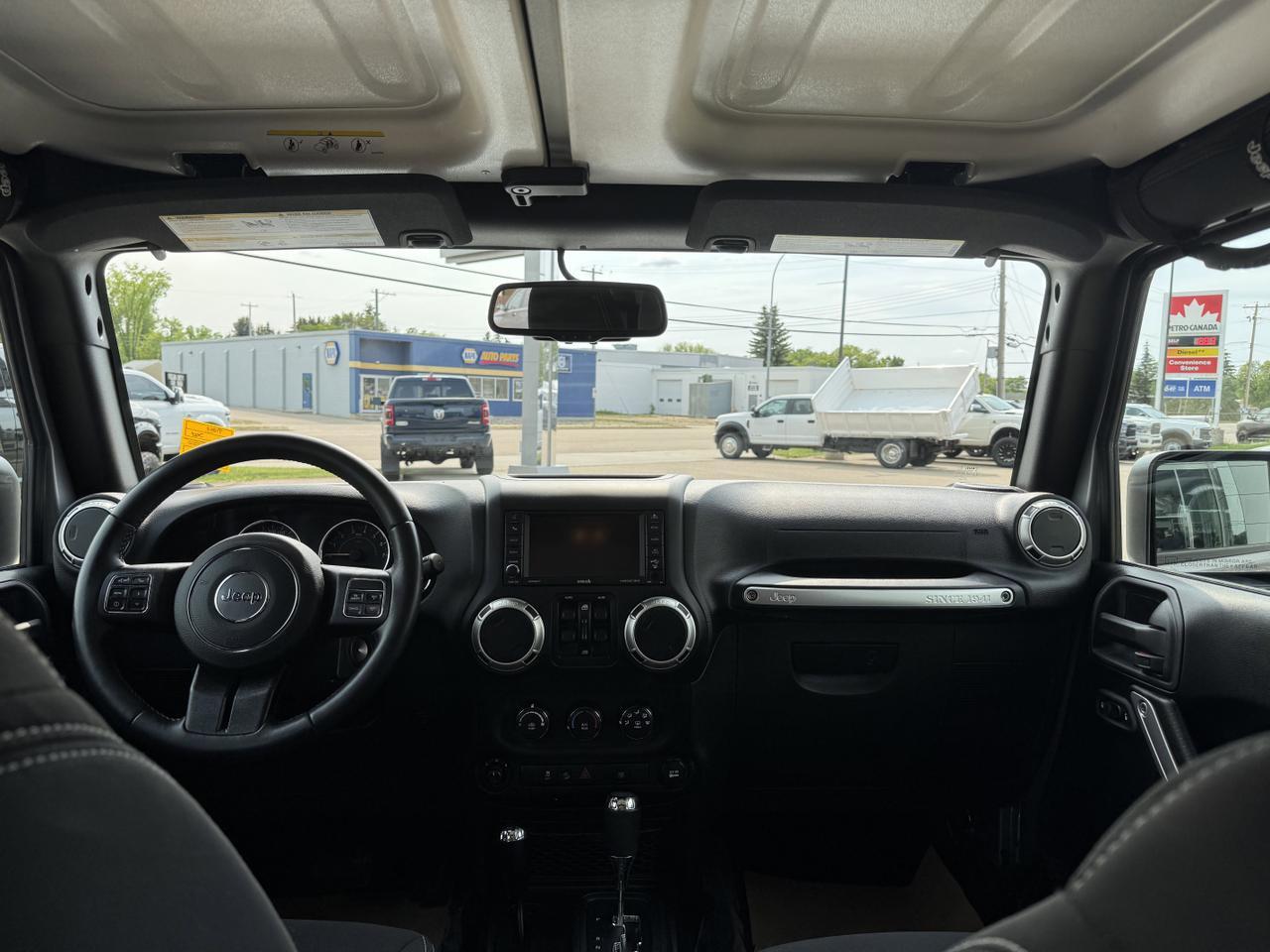 2018 Jeep Wrangler JK Unlimited Sahara 4x4 | Low KMs | V6 | NAV | Remote Start | Hardtop Redwater AB