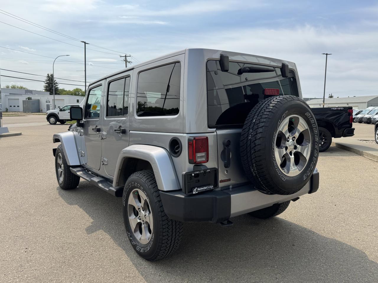 2018 Jeep Wrangler JK Unlimited Sahara 4x4 | Low KMs | V6 | NAV | Remote Start | Hardtop Redwater AB