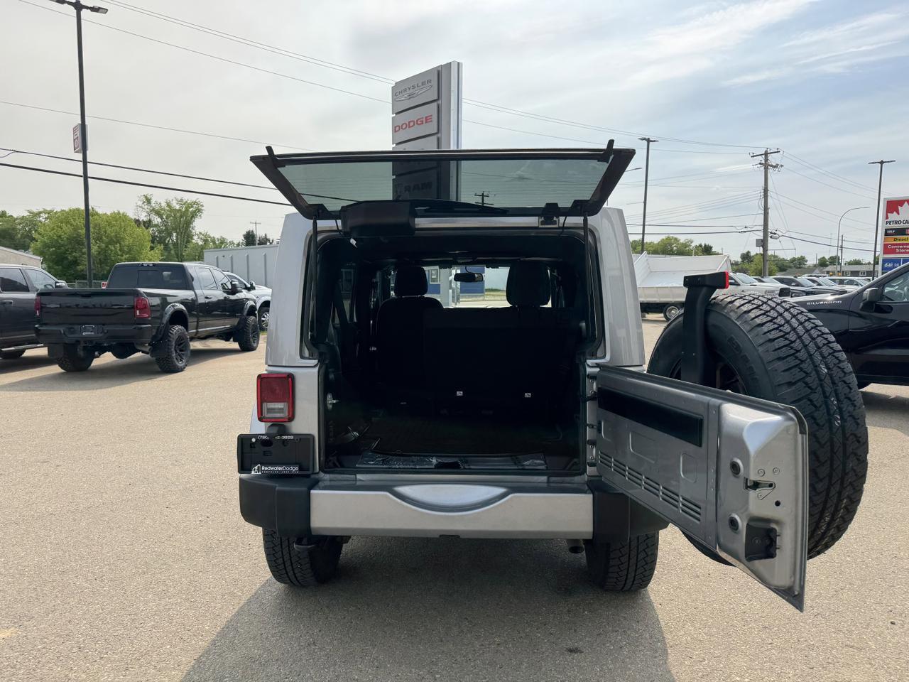 2018 Jeep Wrangler JK Unlimited Sahara 4x4 | Low KMs | V6 | NAV | Remote Start | Hardtop Redwater AB