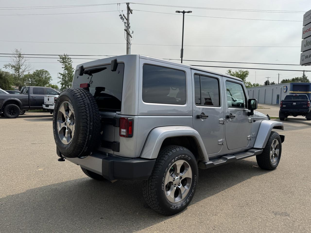 2018 Jeep Wrangler JK Unlimited Sahara 4x4 | Low KMs | V6 | NAV | Remote Start | Hardtop Redwater AB