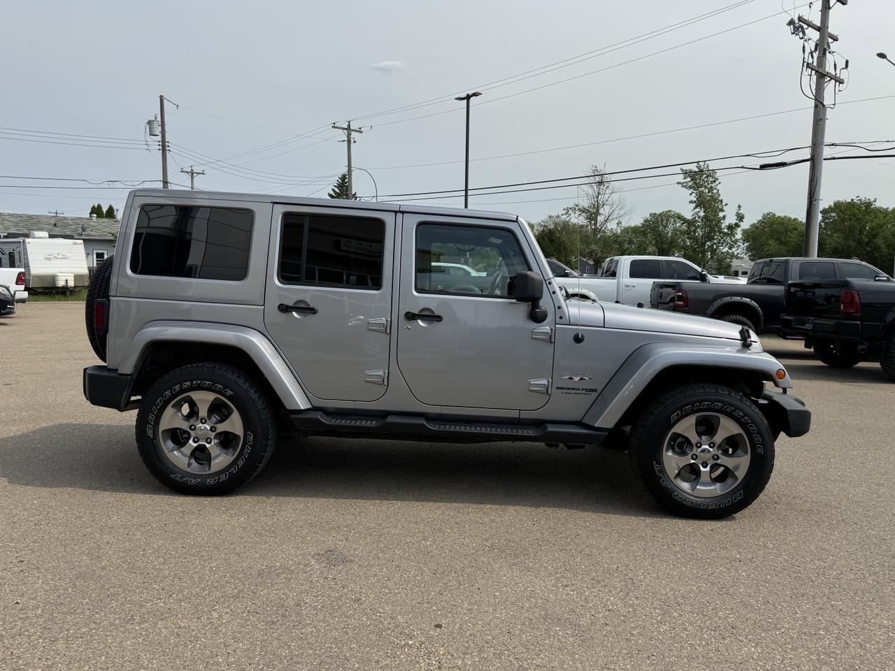 2018 Jeep Wrangler JK Unlimited Sahara 4x4 | Low KMs | V6 | NAV | Remote Start | Hardtop Redwater AB