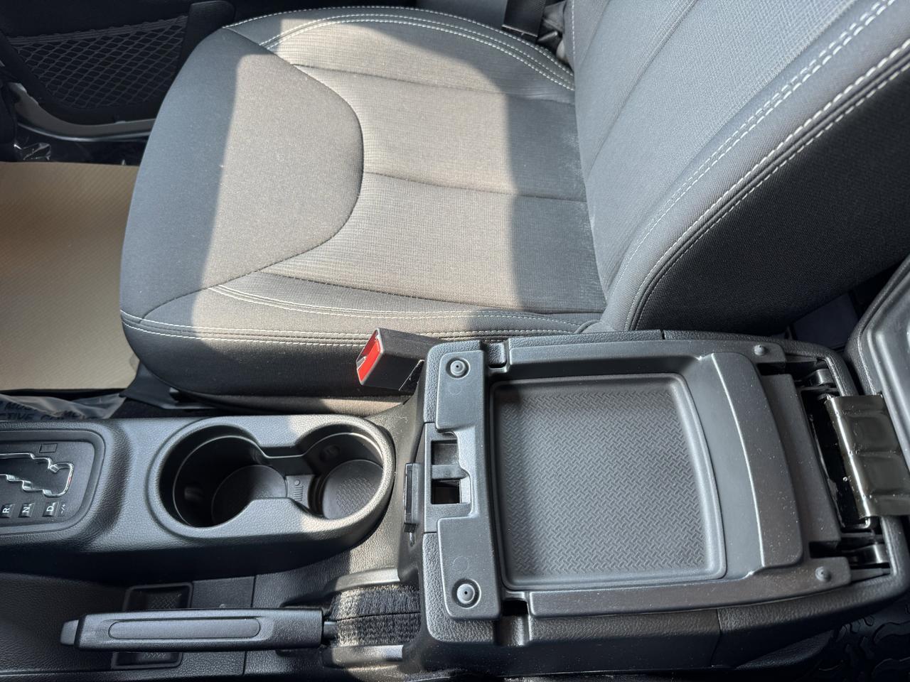2018 Jeep Wrangler JK Unlimited Sahara 4x4 | Low KMs | V6 | NAV | Remote Start | Hardtop Redwater AB