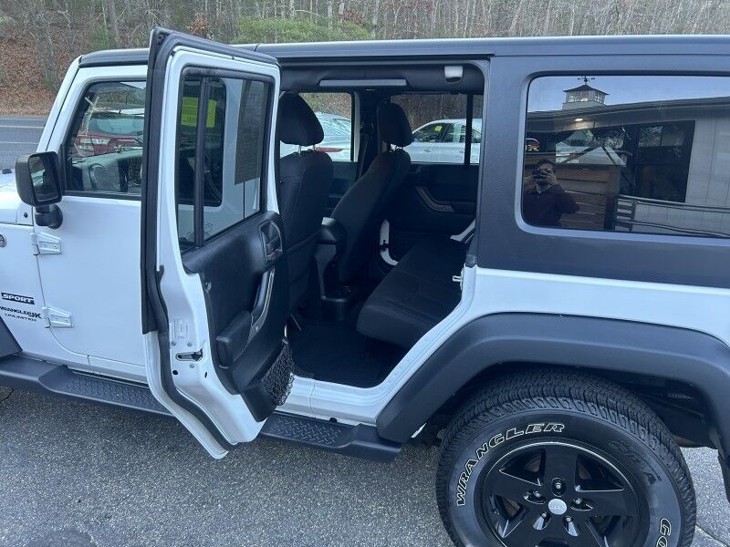 2018 Jeep Wrangler JK Unlimited Sport - LOCAL TRADE IN - FULLY SERVICED Webster MA