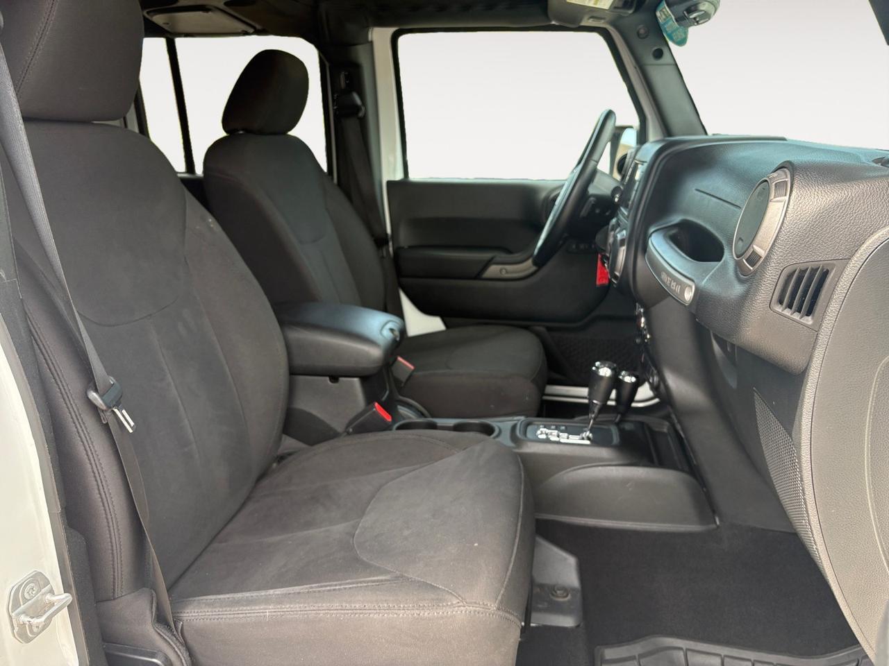 2018 Jeep Wrangler JK Unlimited Sport S, HARD TOP, RUNNING BOARDS, OFF ROAD MODE, REMOTE KEYLESS START, UCONNECT BLUETOOTH, FULL SIZE SPARE TIRE, TOW PACKAGE, LOW MILES, THIS JEEP IS READY TO WRANGLE THE ROAD! Virginia Beach VA