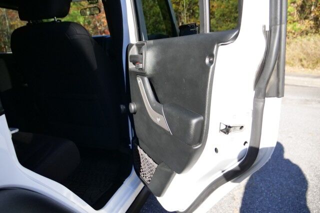 2018 Jeep Wrangler JK Unlimited Willys Wheeler 4X4 / Hard Top! High Point NC