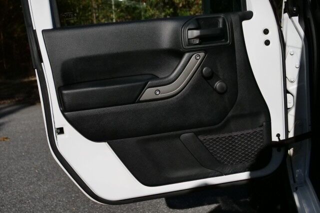 2018 Jeep Wrangler JK Unlimited Willys Wheeler 4X4 / Hard Top! High Point NC