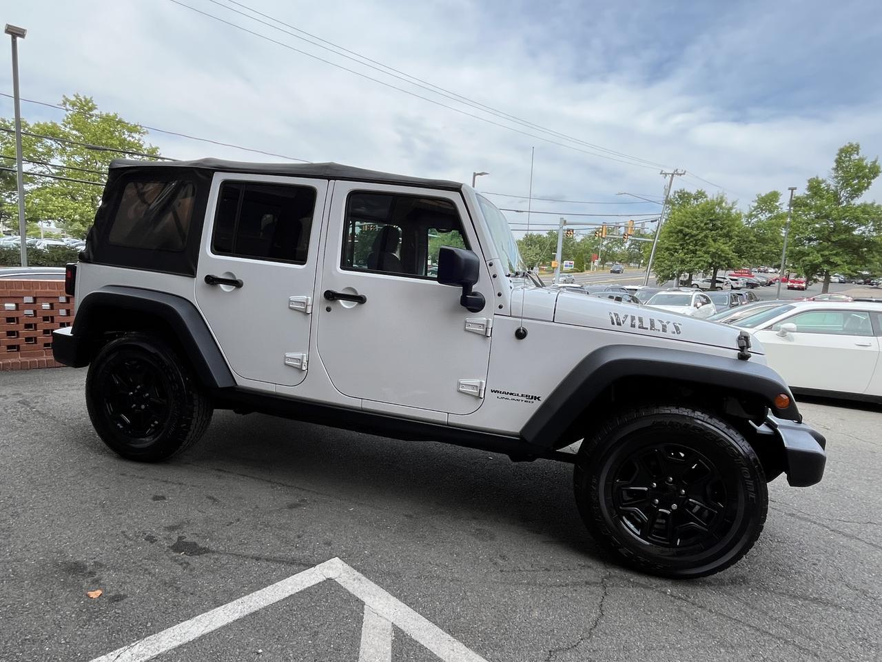 2018 Jeep Wrangler Unlimited Willys Wheeler photo 6