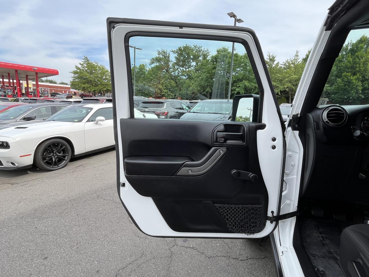 2018 Jeep Wrangler Unlimited Willys Wheeler photo 19