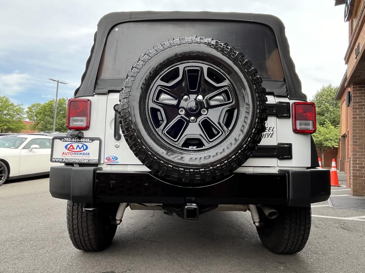 2018 Jeep Wrangler Unlimited Willys Wheeler photo 9