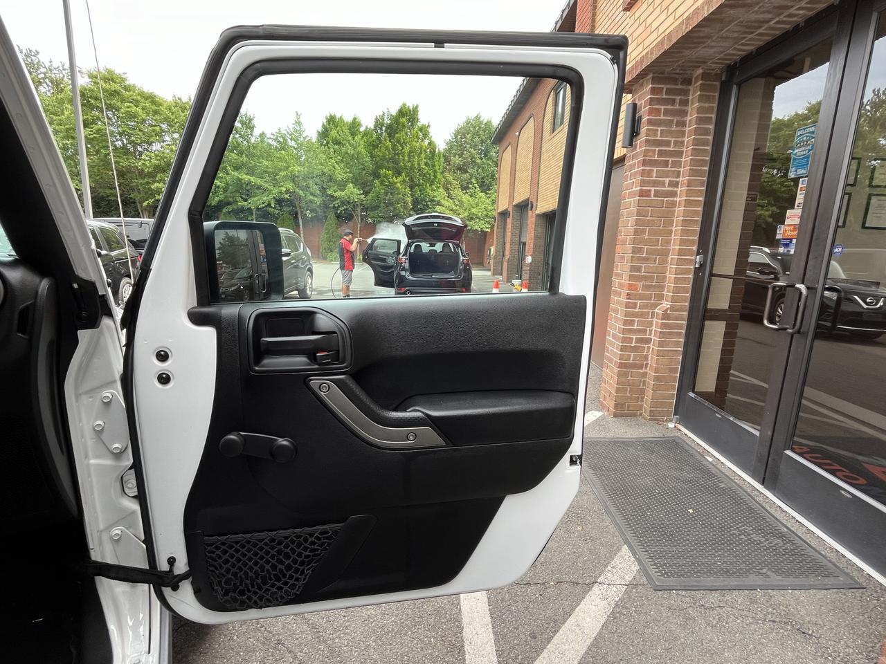 2018 Jeep Wrangler Unlimited Willys Wheeler photo 38