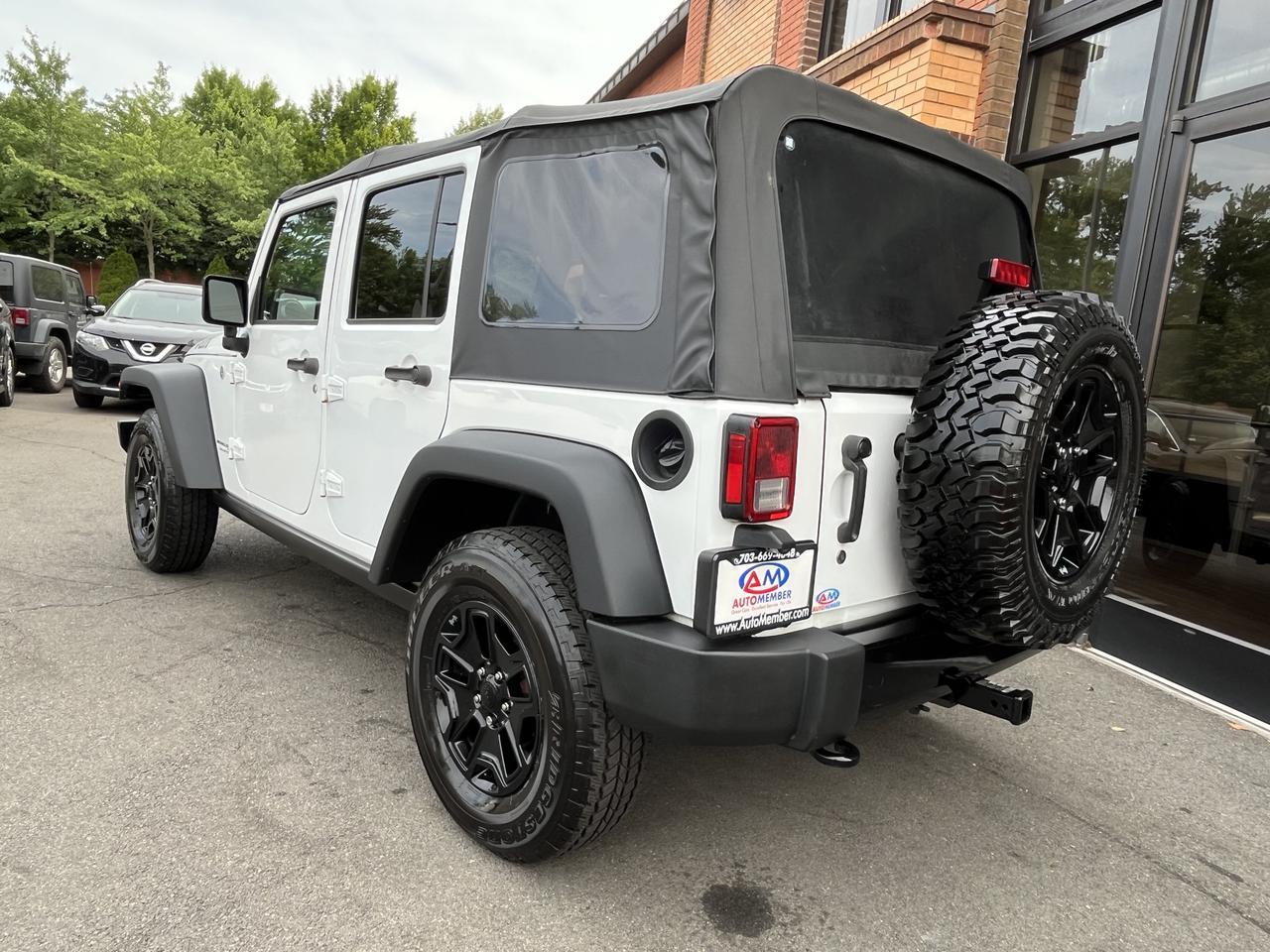 2018 Jeep Wrangler Unlimited Willys Wheeler photo 10