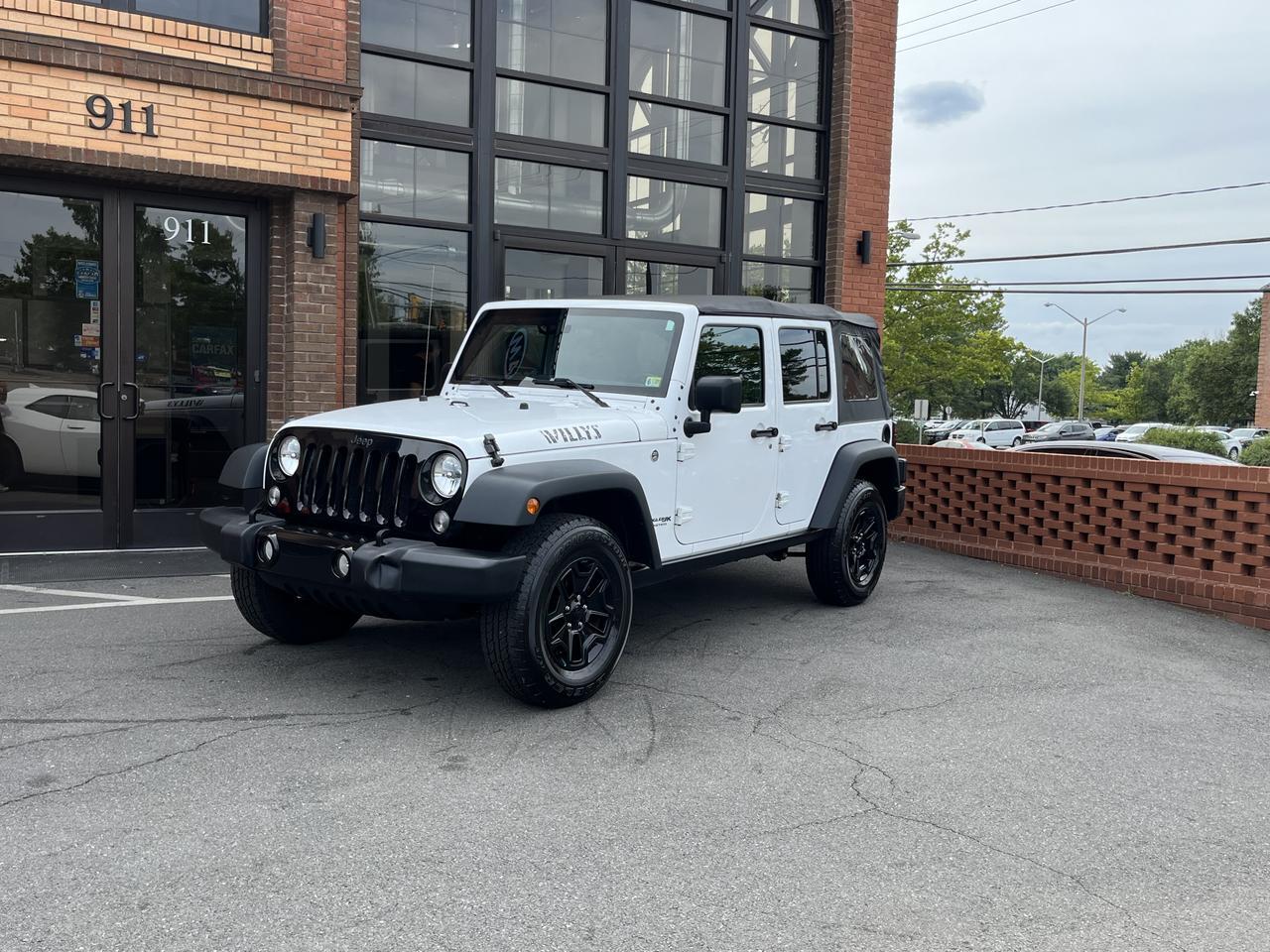 2018 Jeep Wrangler Unlimited Willys Wheeler photo 2