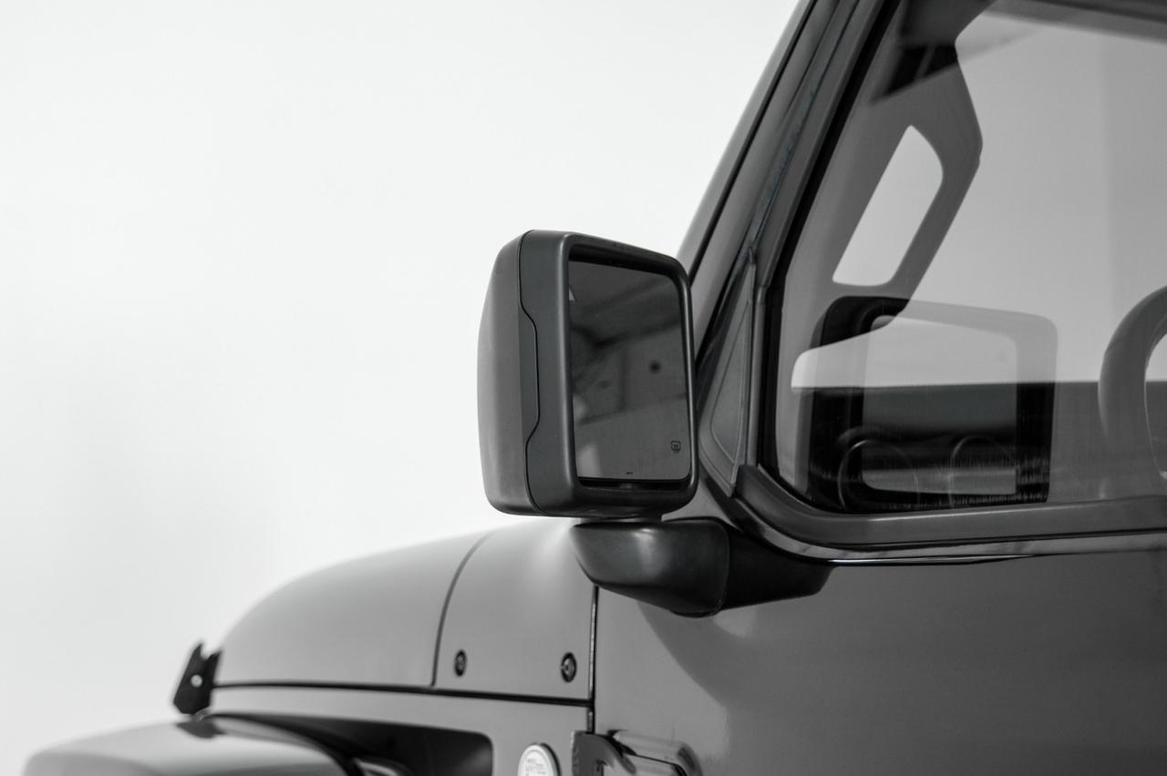 2018 Jeep Wrangler UNLIMITED SAHARA 4WD AUTOMATIC HARD TOP CONVERTIBLE BLIND SPOT N Carrollton TX