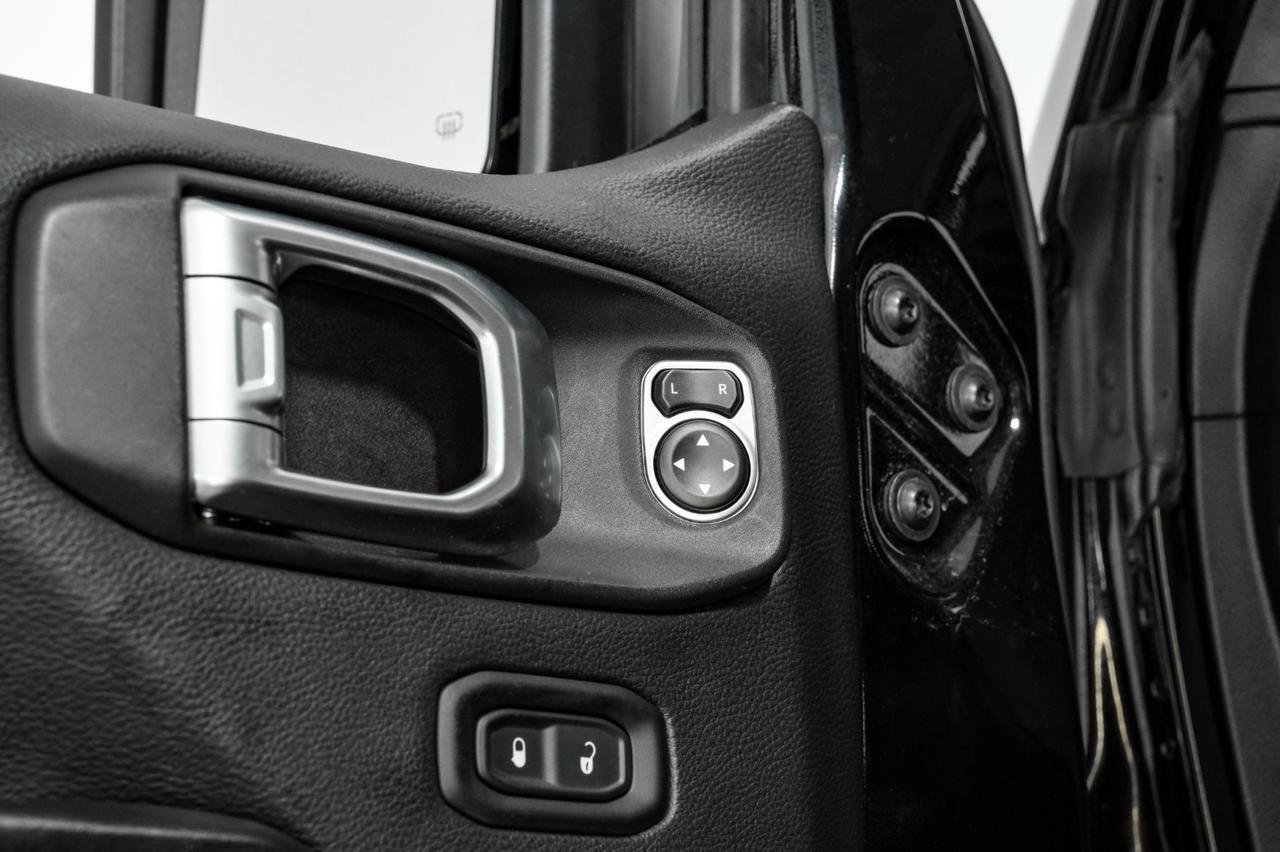 2018 Jeep Wrangler UNLIMITED SAHARA 4WD AUTOMATIC HARD TOP CONVERTIBLE BLIND SPOT N Carrollton TX