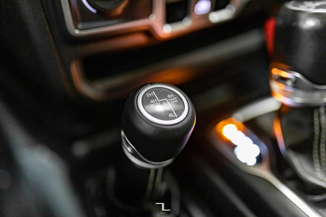 2018 Jeep Wrangler Unlimited 4x4 Sahara Leather Nav BCam Lift Red Deer AB