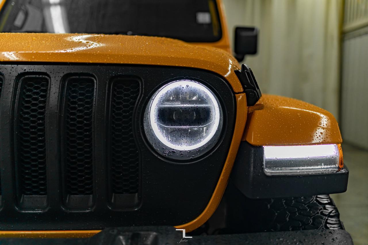 2018 Jeep Wrangler Unlimited 4x4 Sahara Leather Nav BCam Lift Red Deer AB