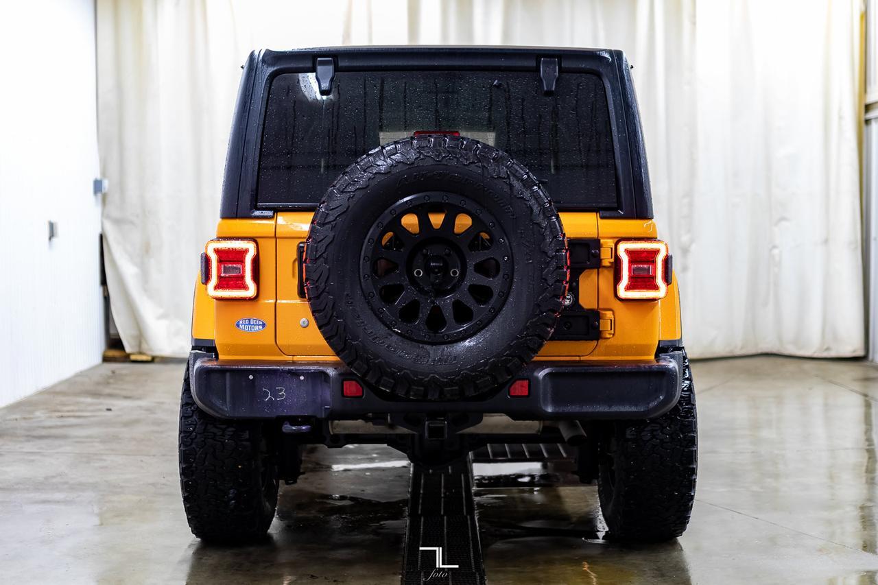 2018 Jeep Wrangler Unlimited 4x4 Sahara Leather Nav BCam Lift Red Deer AB