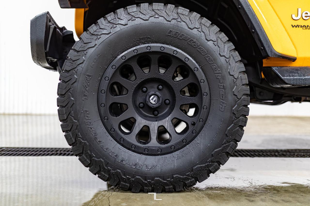 2018 Jeep Wrangler Unlimited 4x4 Sahara Leather Nav BCam Lift Red Deer AB