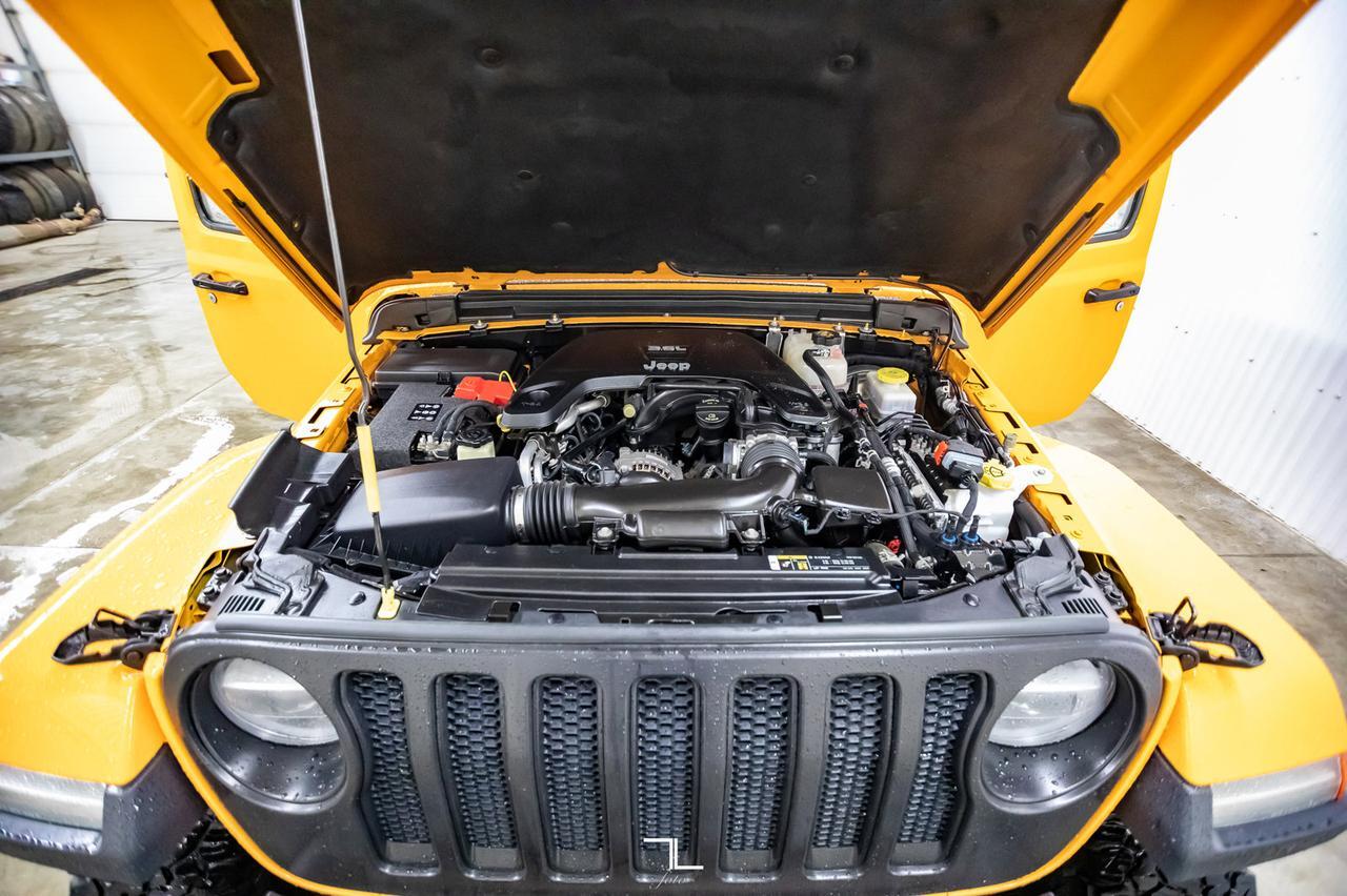 2018 Jeep Wrangler Unlimited 4x4 Sahara Leather Nav BCam Lift Red Deer AB