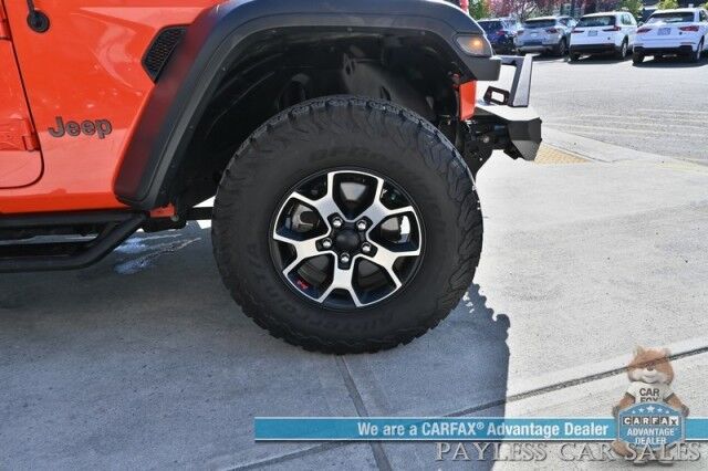 2018 Jeep Wrangler Unlimited Rubicon / 4X4 / Cold Weather Group / Auto Start / Heated Seats & Steering Wheel / Apple CarPlay & Android Auto / Back Up Camera / LED Lights / OEDRO Bumpers & Running Boards / Luggag Rack / Tow Pkg Anchorage AK