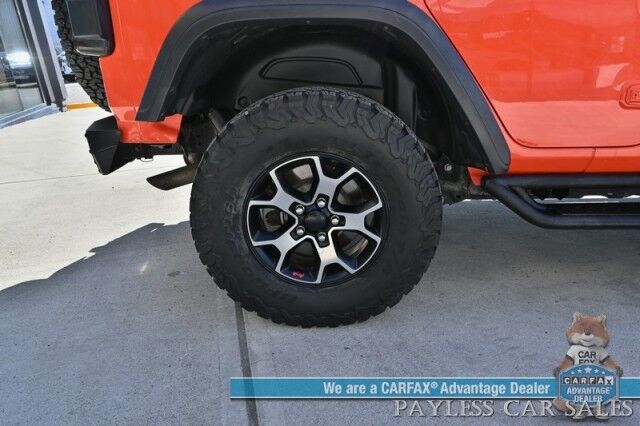 2018 Jeep Wrangler Unlimited Rubicon / 4X4 / Cold Weather Group / Auto Start / Heated Seats & Steering Wheel / Apple CarPlay & Android Auto / Back Up Camera / LED Lights / OEDRO Bumpers & Running Boards / Luggag Rack / Tow Pkg Anchorage AK